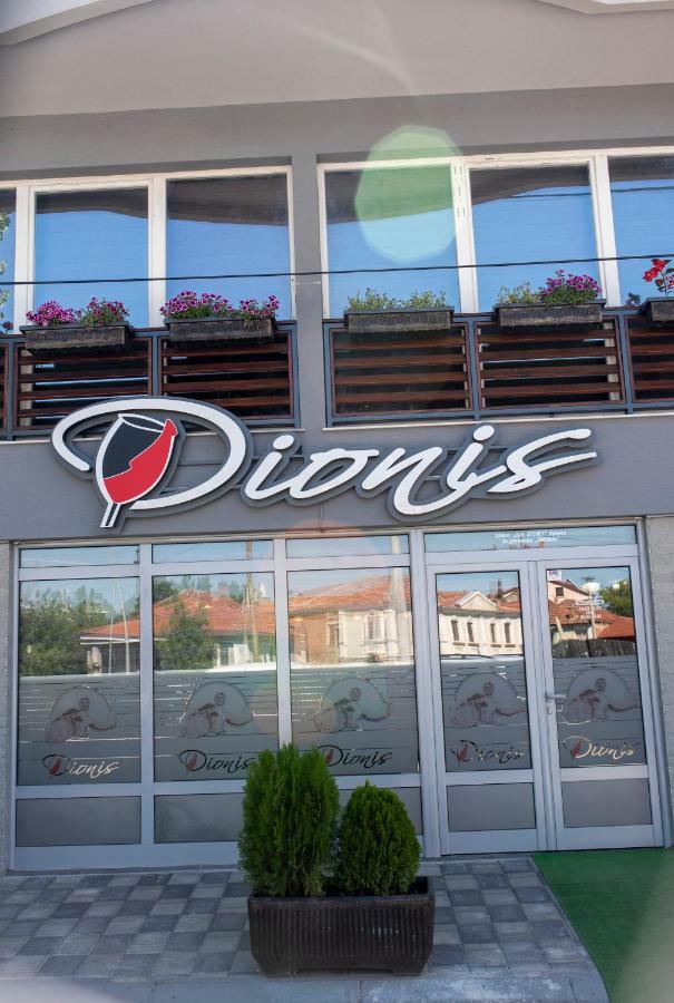 Dionis Rooms & Apartments Prilep Kültér fotó