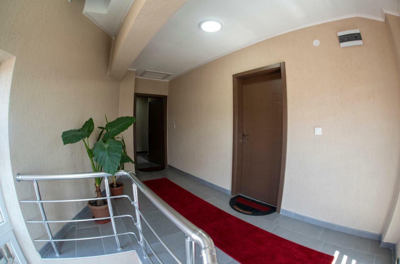 Dionis Rooms & Apartments Prilep Kültér fotó