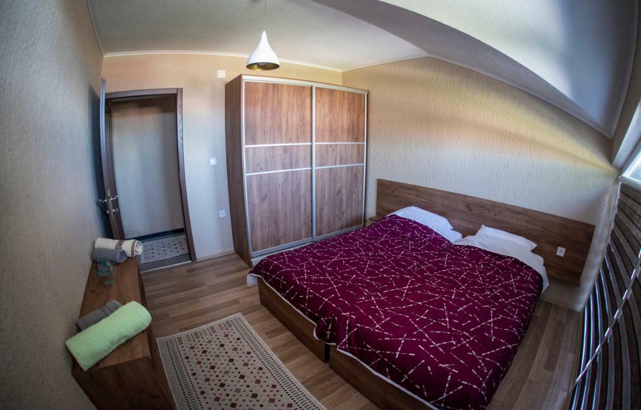 Dionis Rooms & Apartments Prilep Kültér fotó