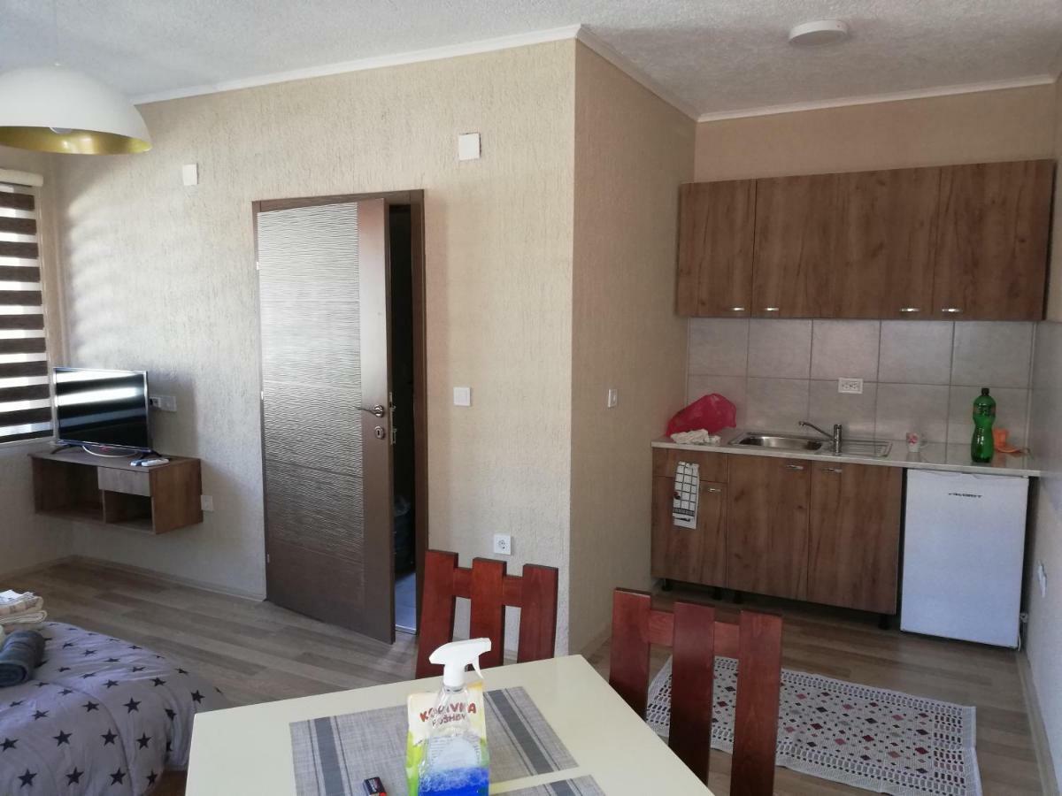 Dionis Rooms & Apartments Prilep Kültér fotó